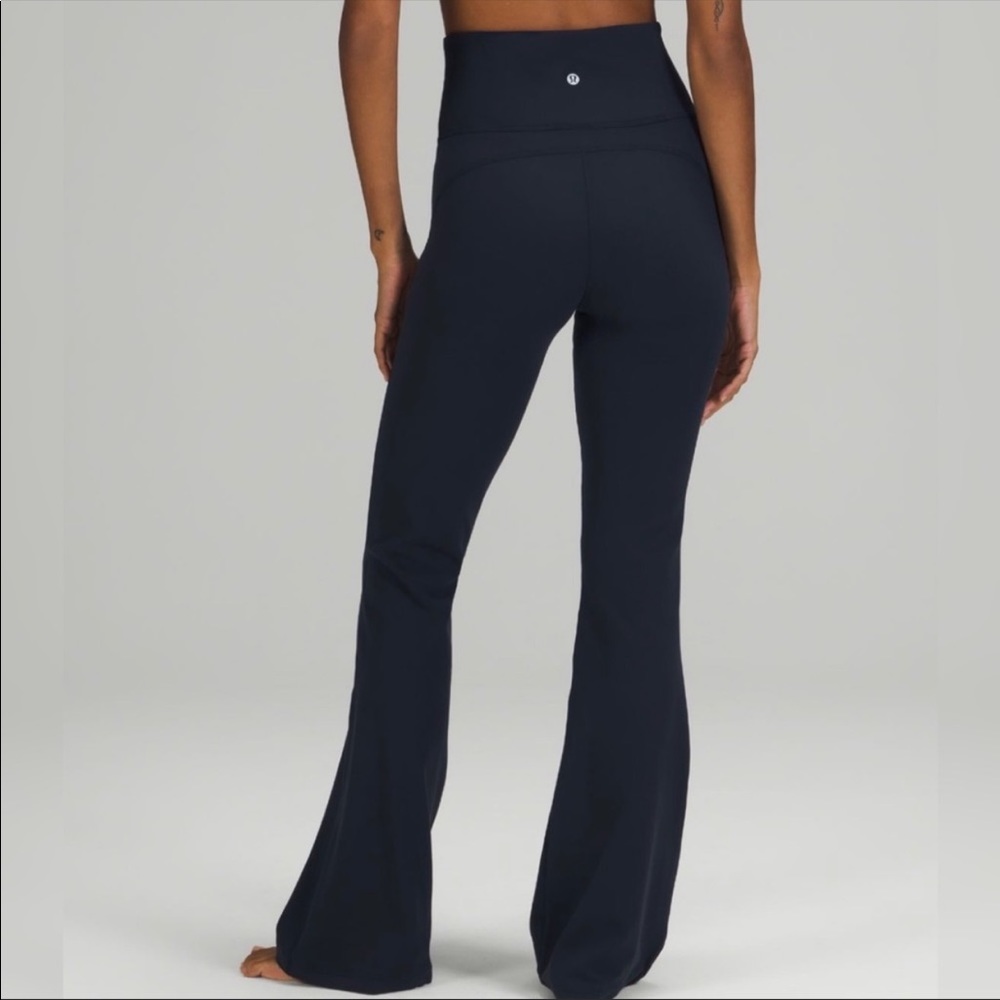 Lululemon grove pant in navy